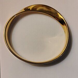 Voga Collection 18k Gold Polished Electroform Bangle Bracelet 8 inch